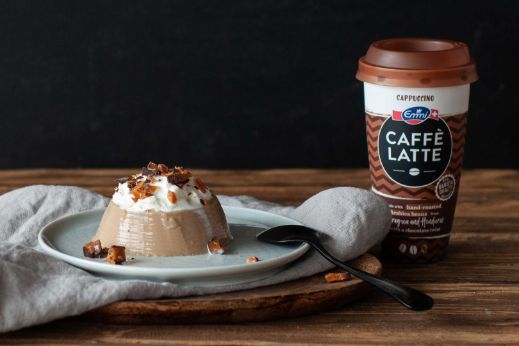Caffe-Latte-Panna-Cotta-UK_Stage
